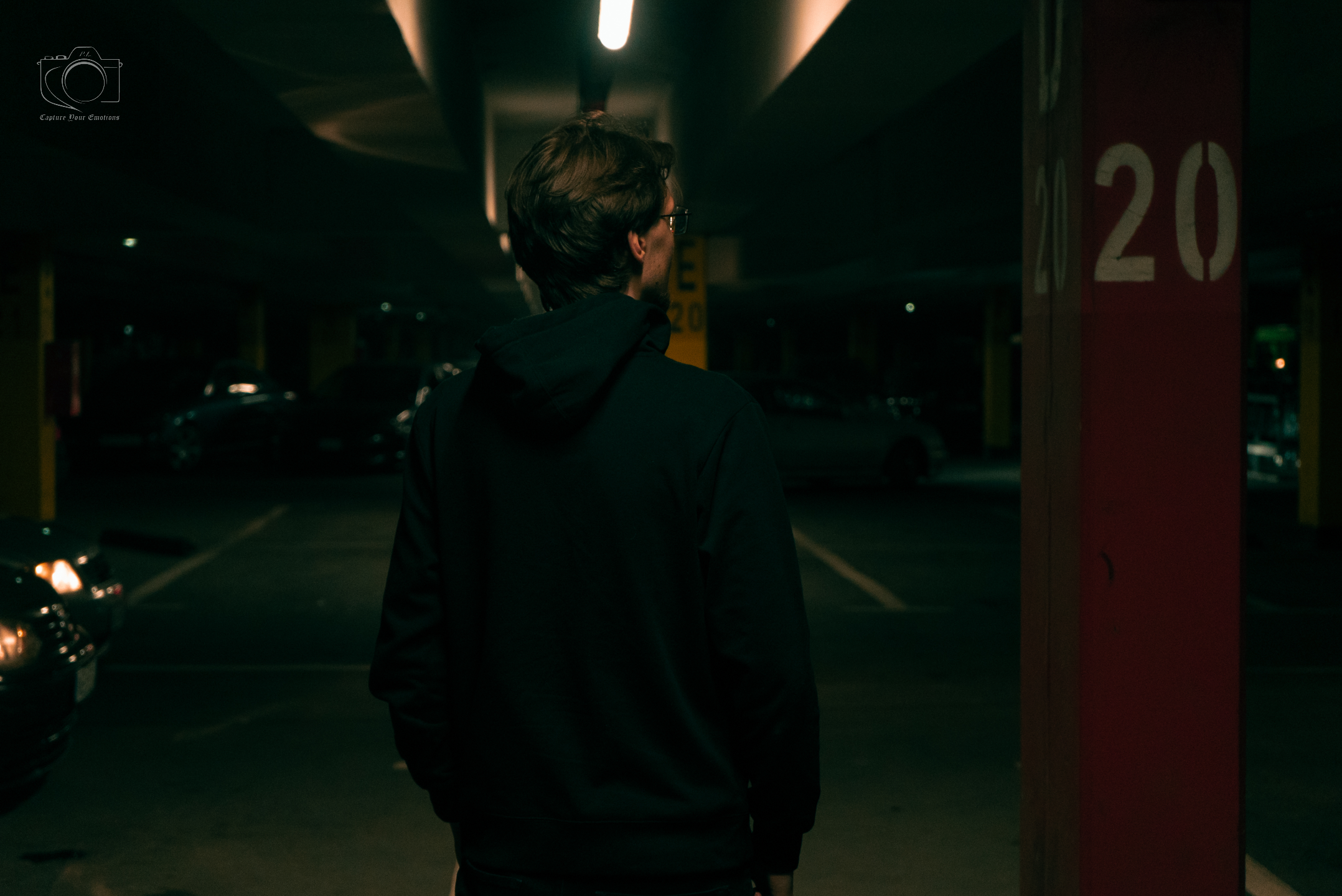 Paweł Łaz — fotograf przy pracy